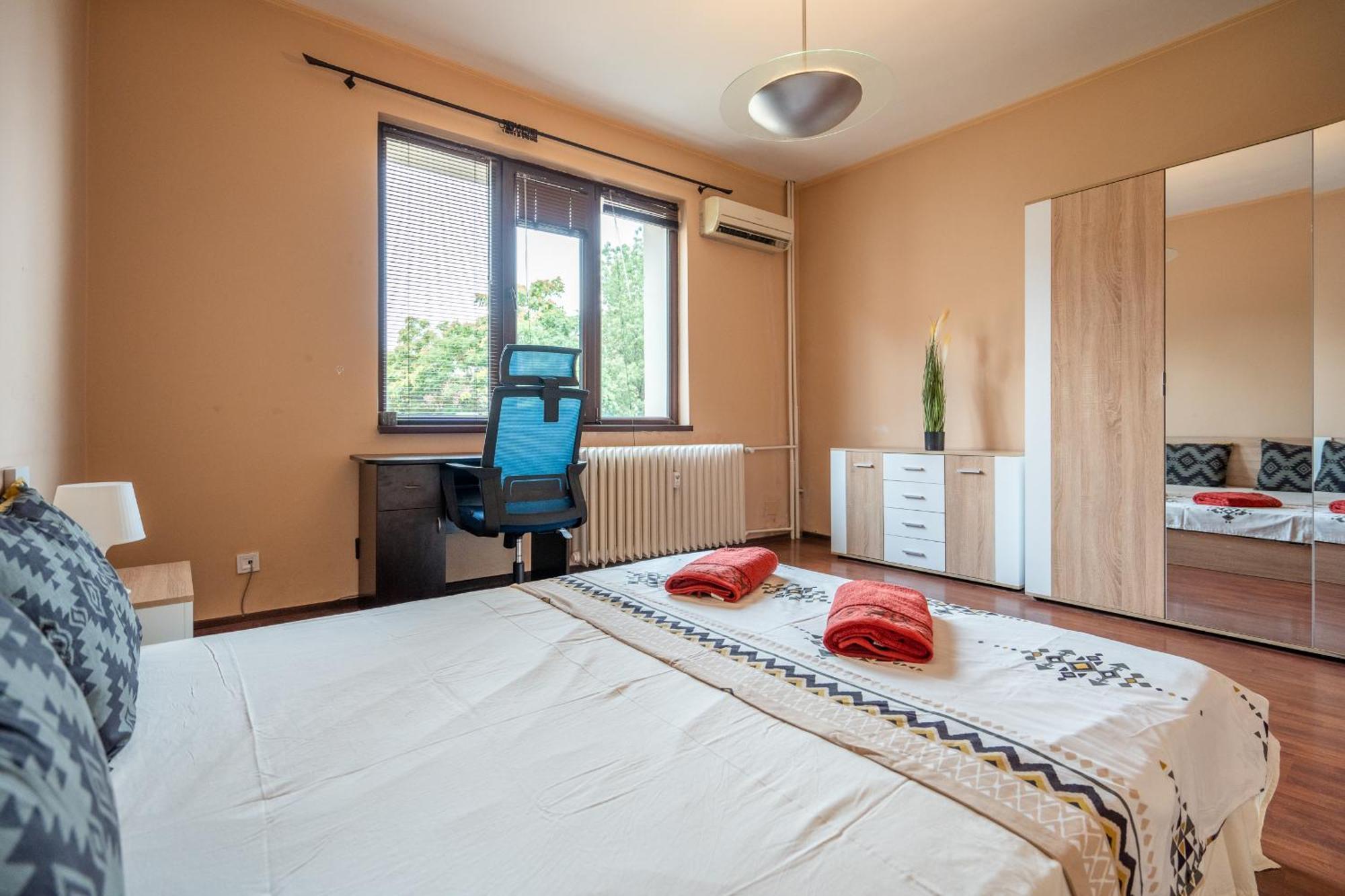 2bdr Retro Coziness Sofia