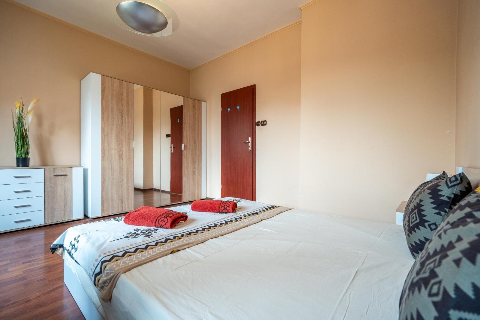 Appartamento 2bdr Retro Coziness Sofia