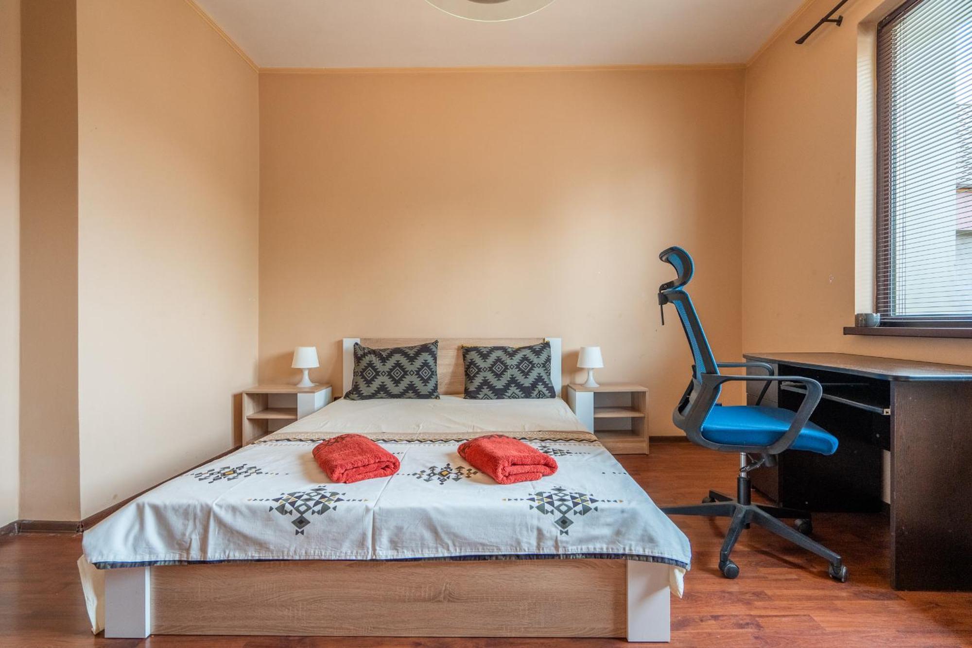 2bdr Retro Coziness Sofia