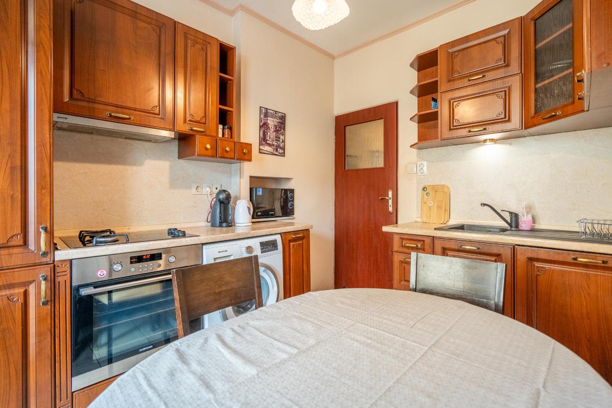 2bdr Retro Coziness * Sofia