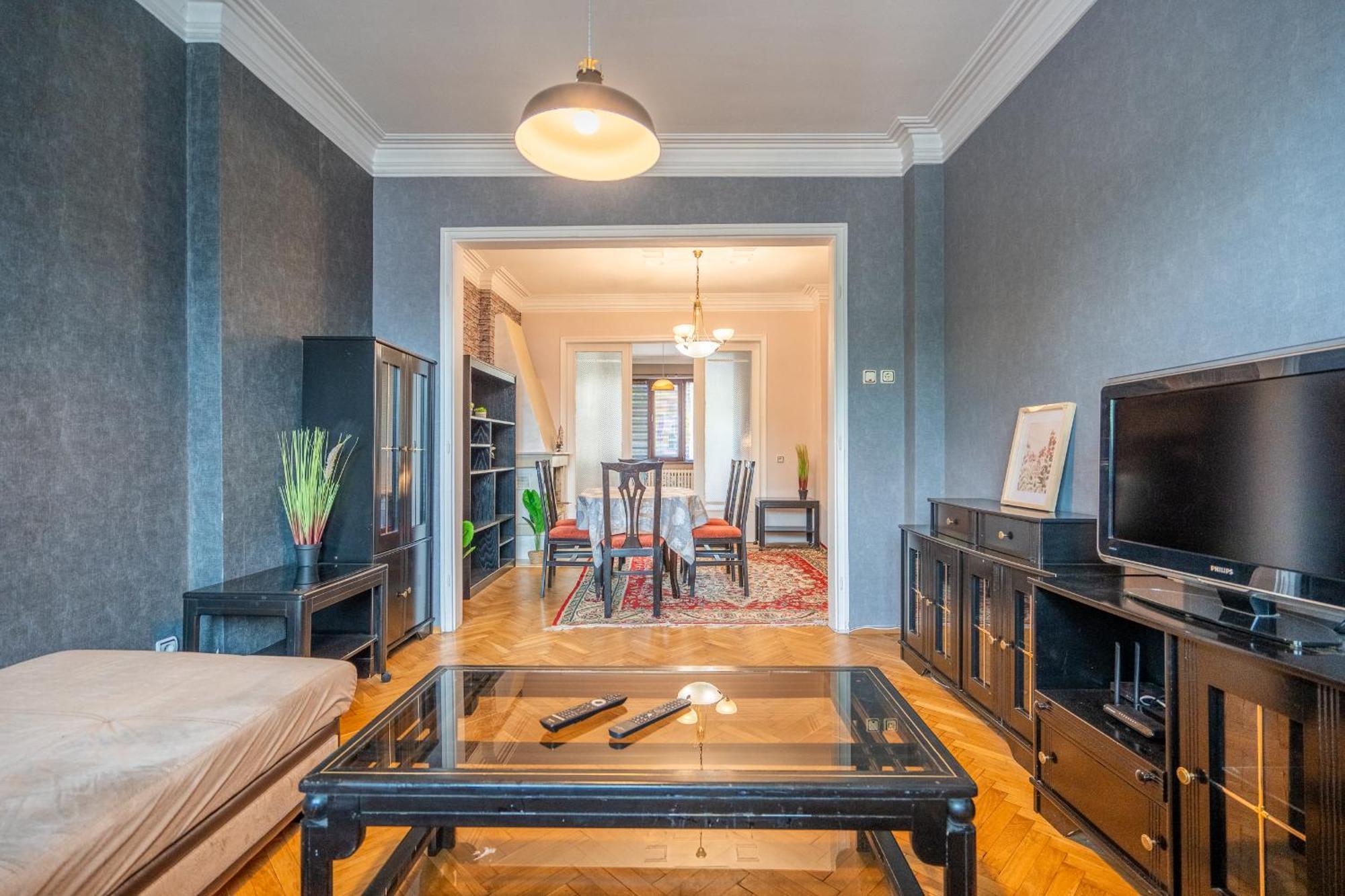 2bdr Retro Coziness Apartment