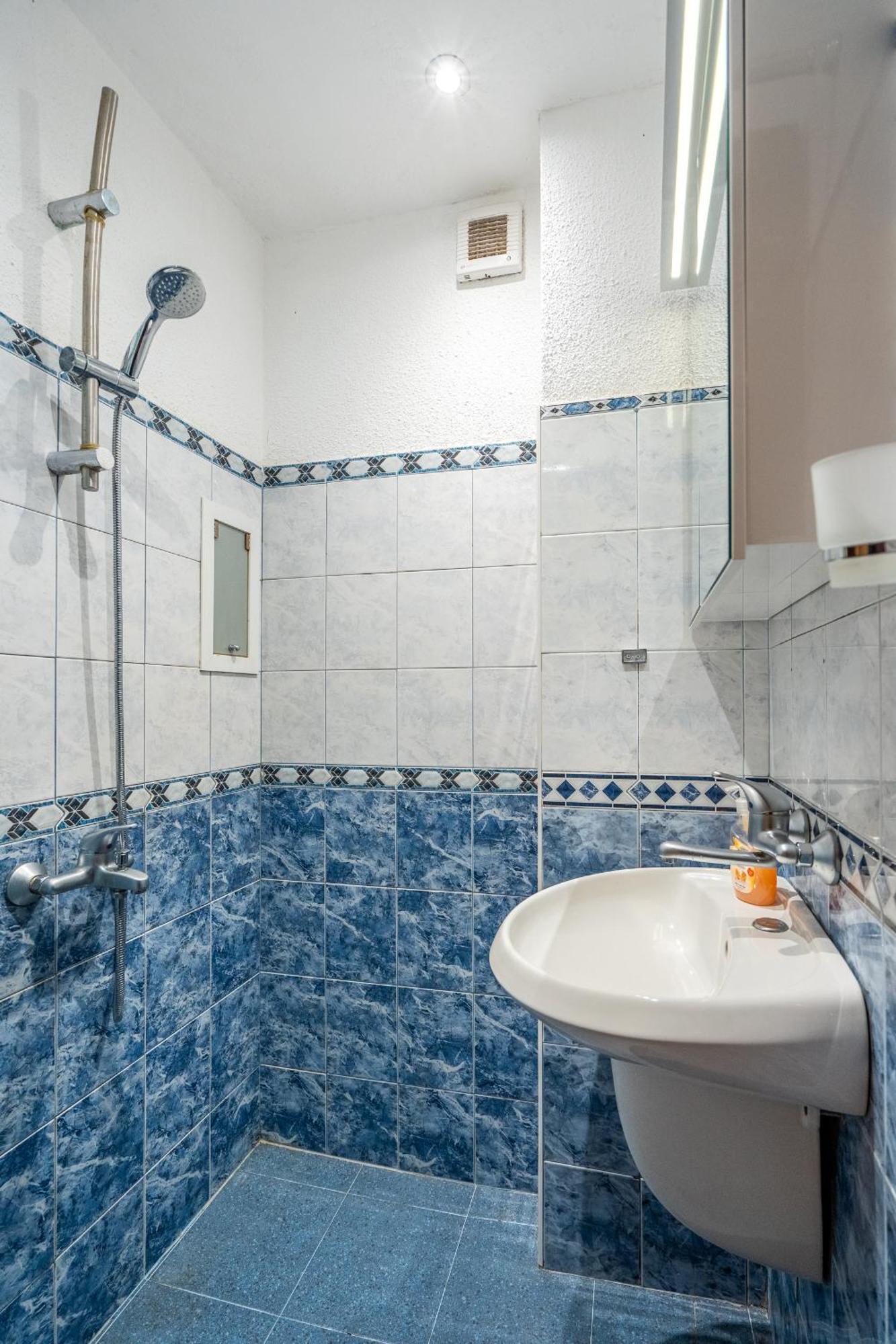 2bdr Retro Coziness Apartment Sofia