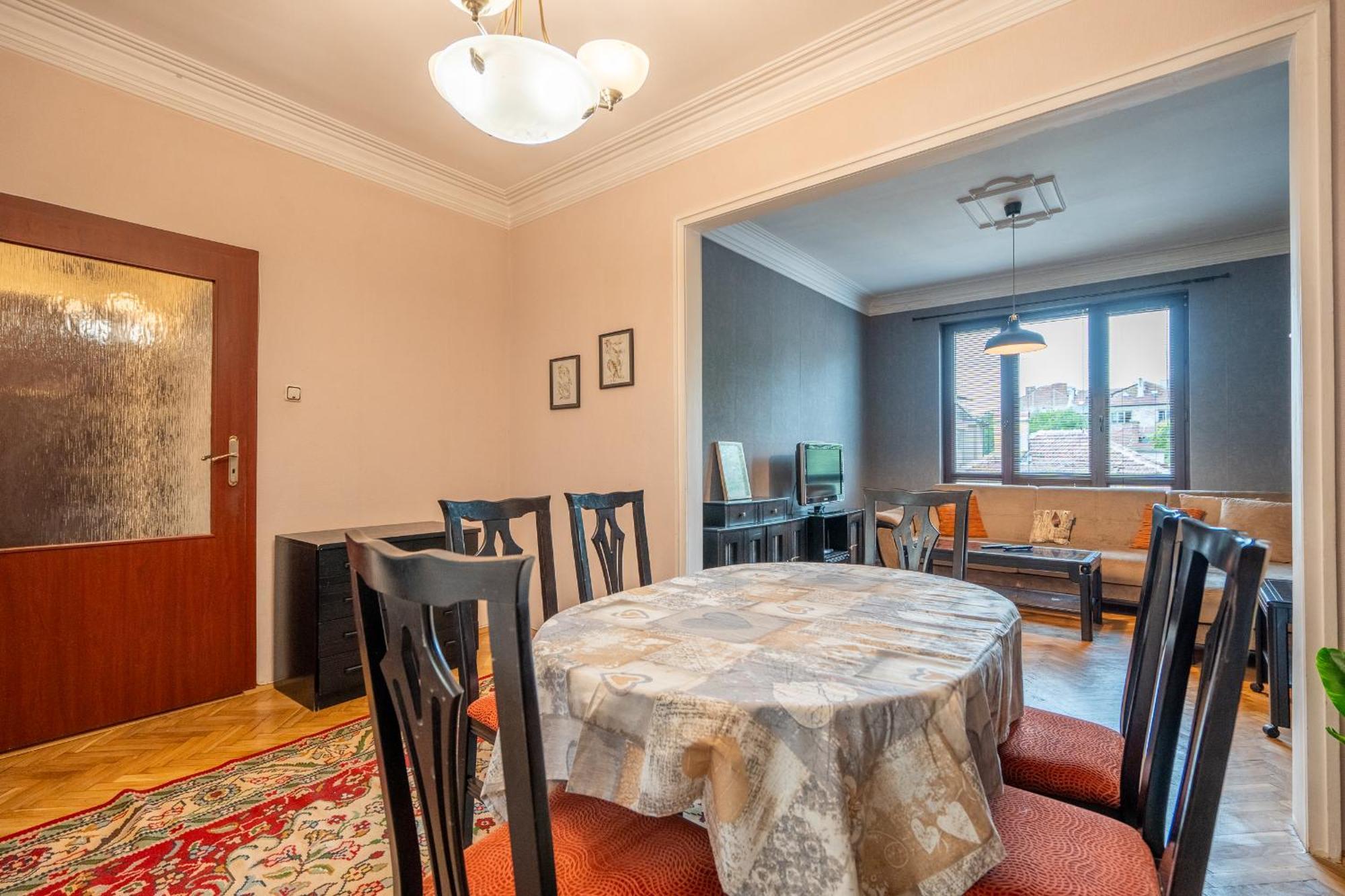 Apartment 2bdr Retro Coziness *