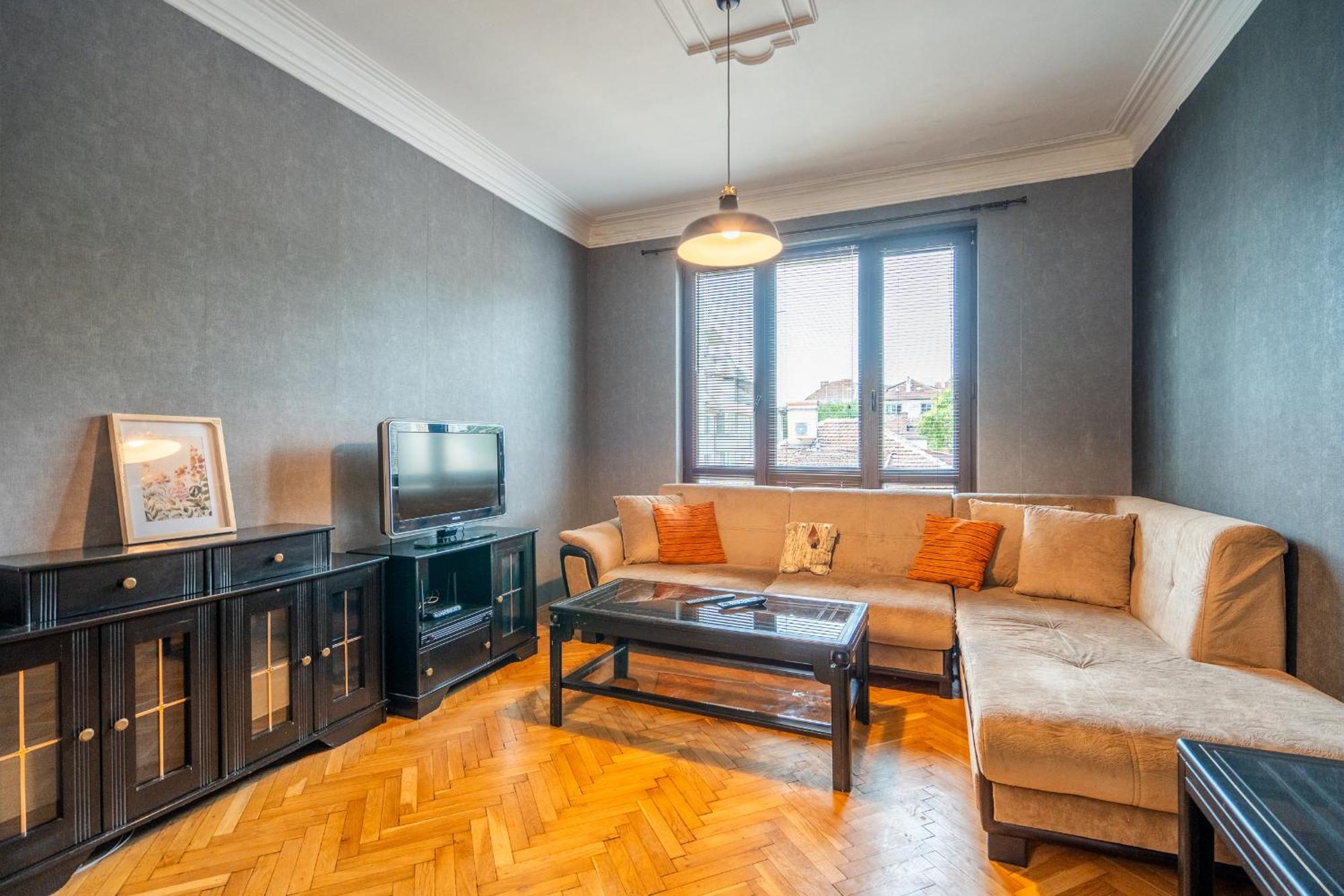 Apartment 2bdr Retro Coziness Sofia